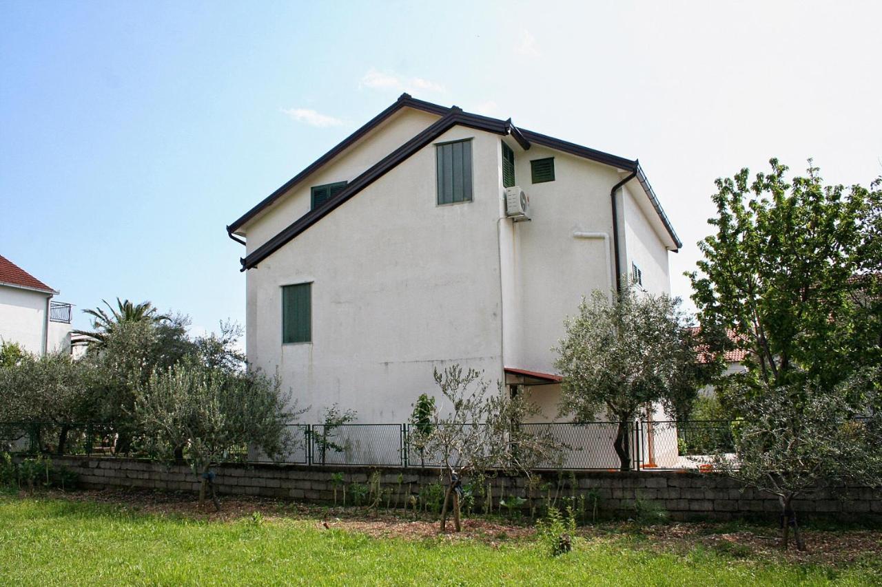 Apartments And Rooms By The Sea Zaostrog, Makarska - 2661 Exteriör bild